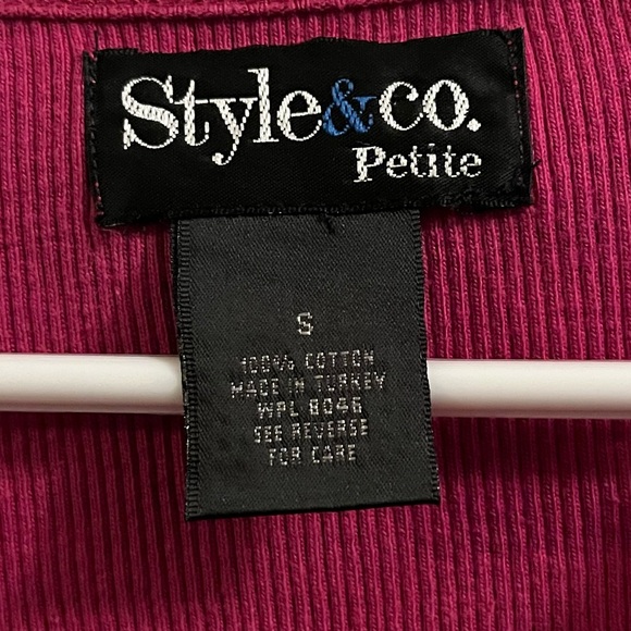 LACE DETAILED TOP - Picture 2 of 5